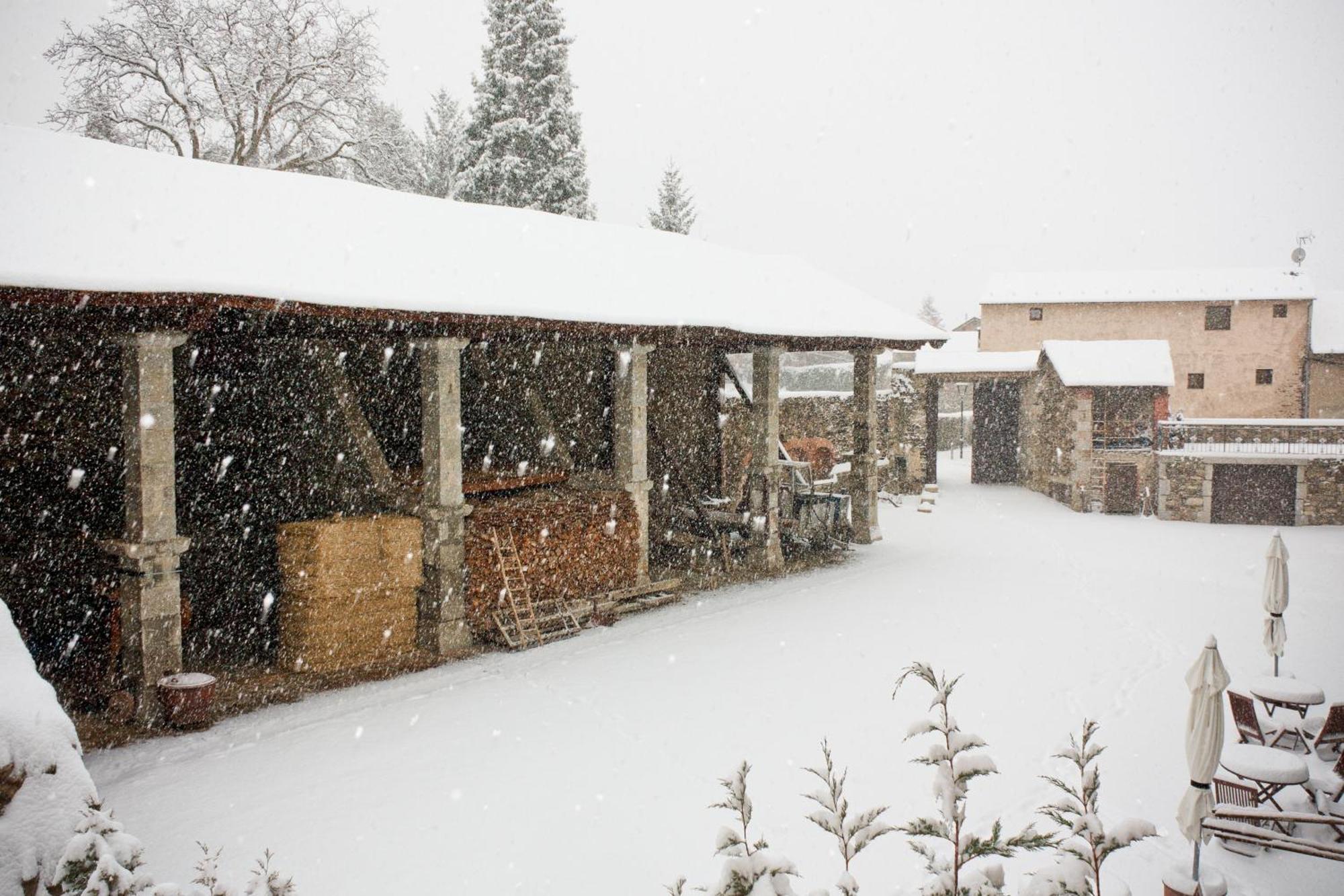 Hotel Bernat De So Llivia Exterior foto