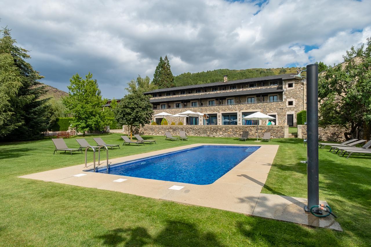 Hotel Bernat De So Llivia Exterior foto