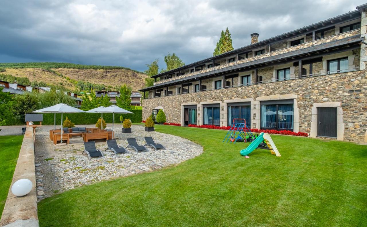Hotel Bernat De So Llivia Exterior foto