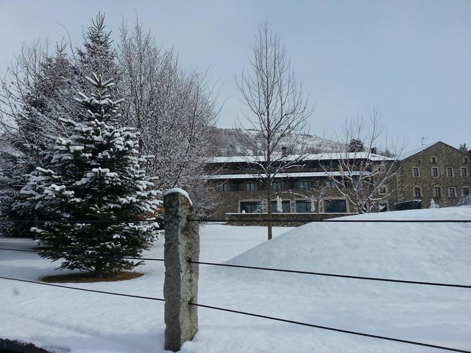 Hotel Bernat De So Llivia Exterior foto